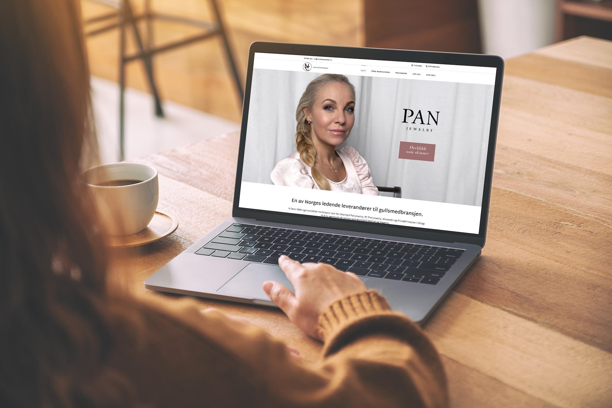 Mockup,Image,Of,A,Woman’s,Hand,Using,And,Touching,On